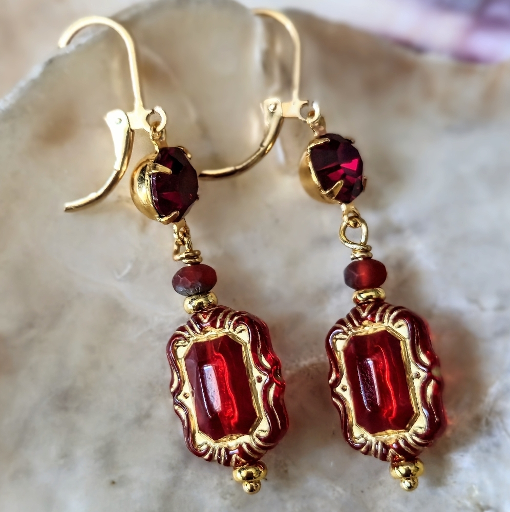 Victorian Red Ornate & Swarovski Ruby Crystal In Gold Plated Earrings - Picture 3 of 7